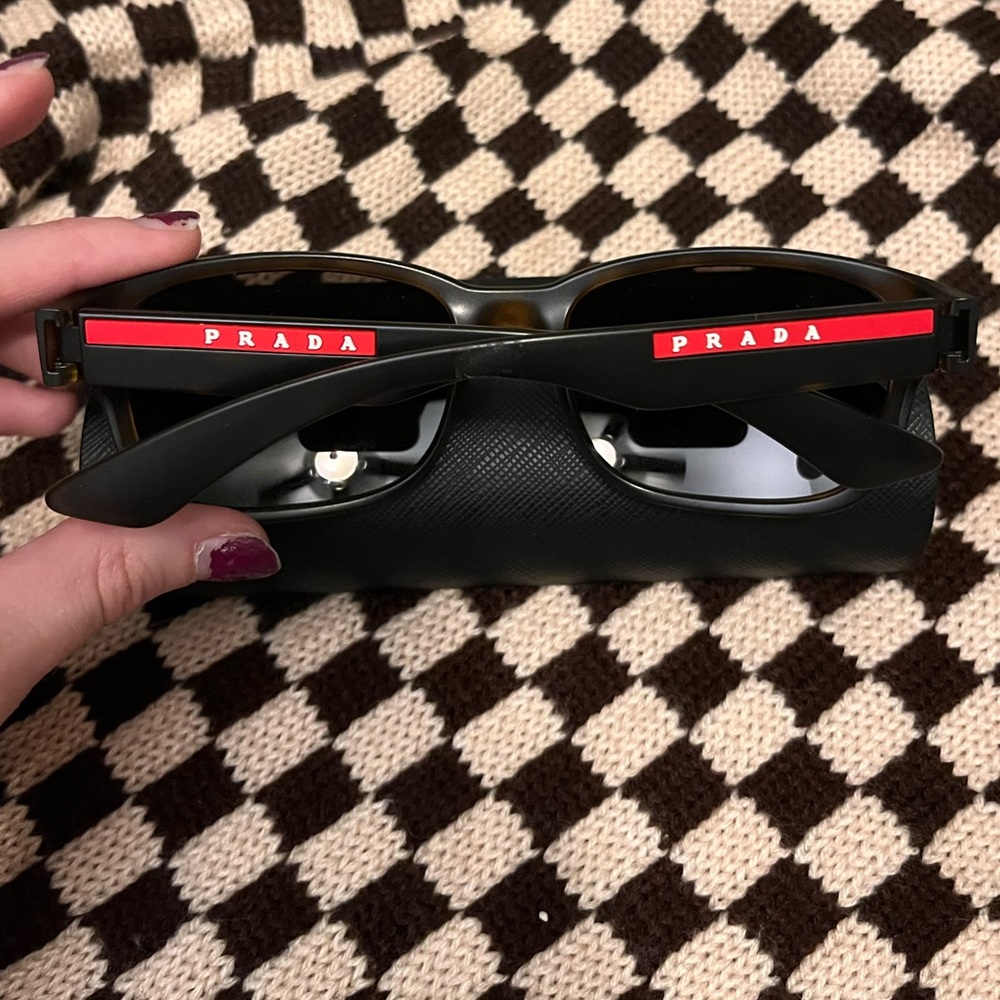 Prada sunglasses - Picture 2 of 3